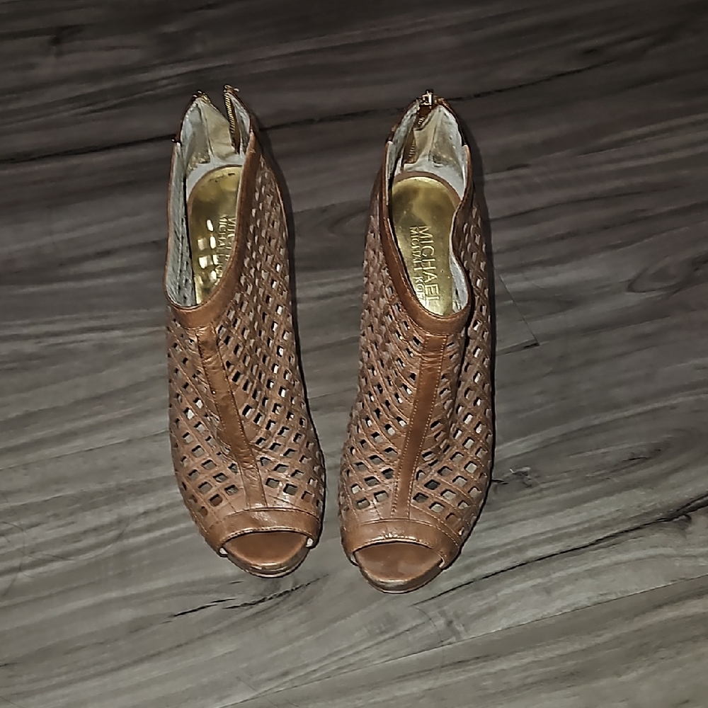 Michael Kors heel